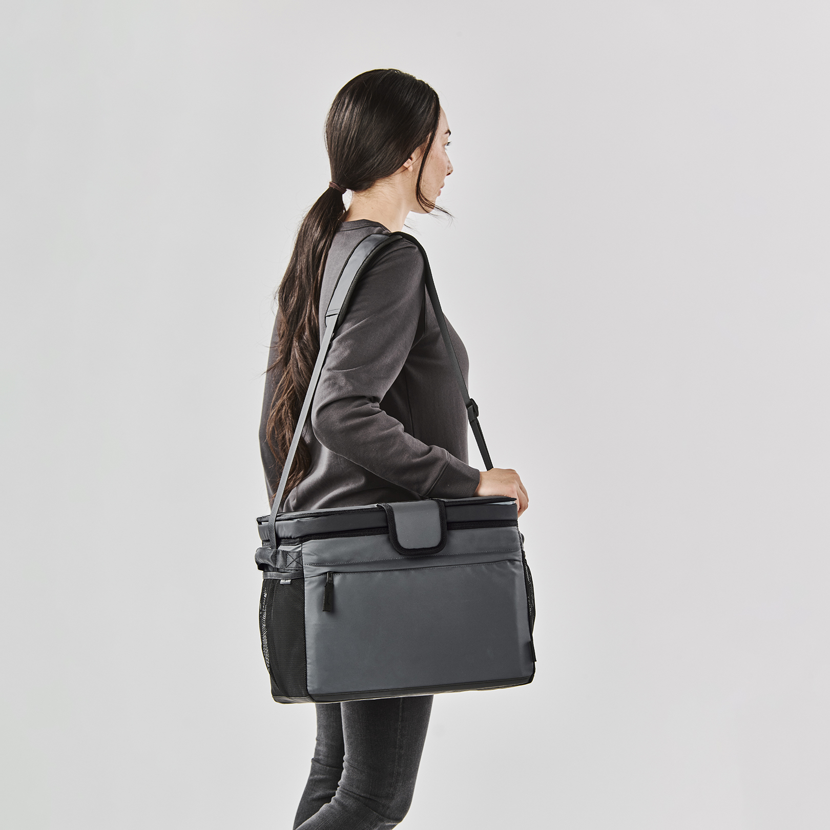 Stormtech Magellan Cooler Bag 30 Can 4 Stormtech Magellan Cooler Bag 30 Can - Image 4